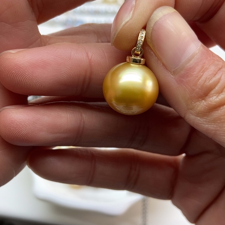 海水珍珠吊坠(不含链)18K金镶嵌