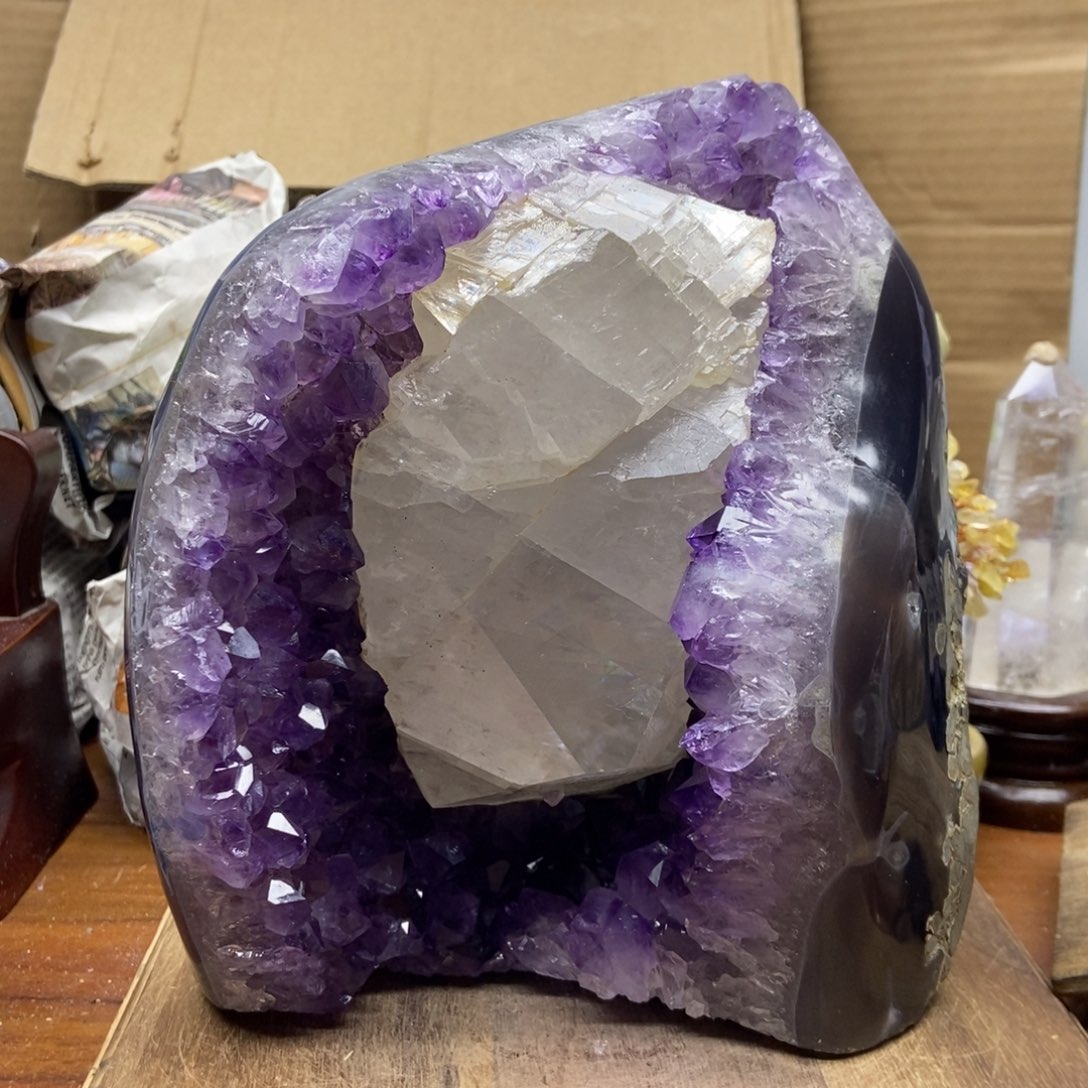 紫晶天然水晶摆件未镶嵌