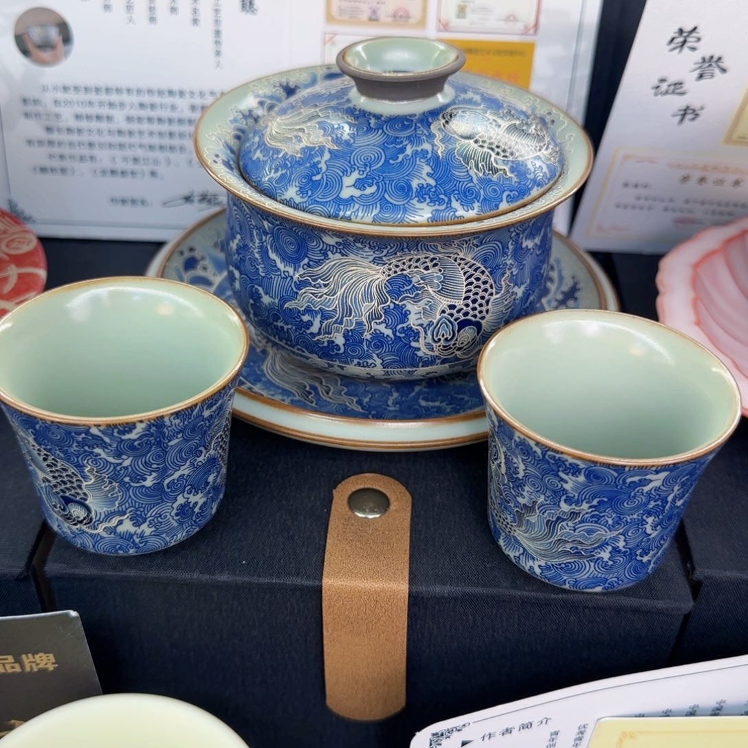 这些盖碗真好看！！！