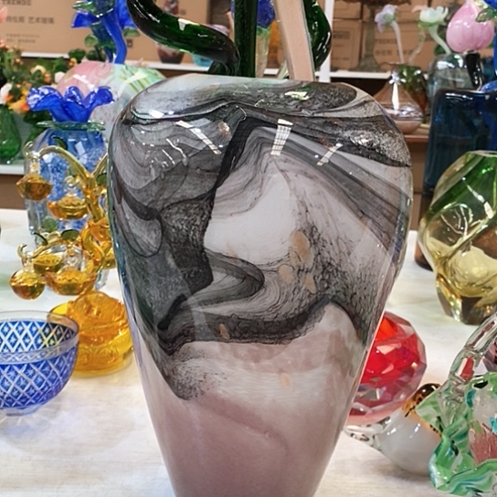 琉璃花瓶高31厘米口径9厘米