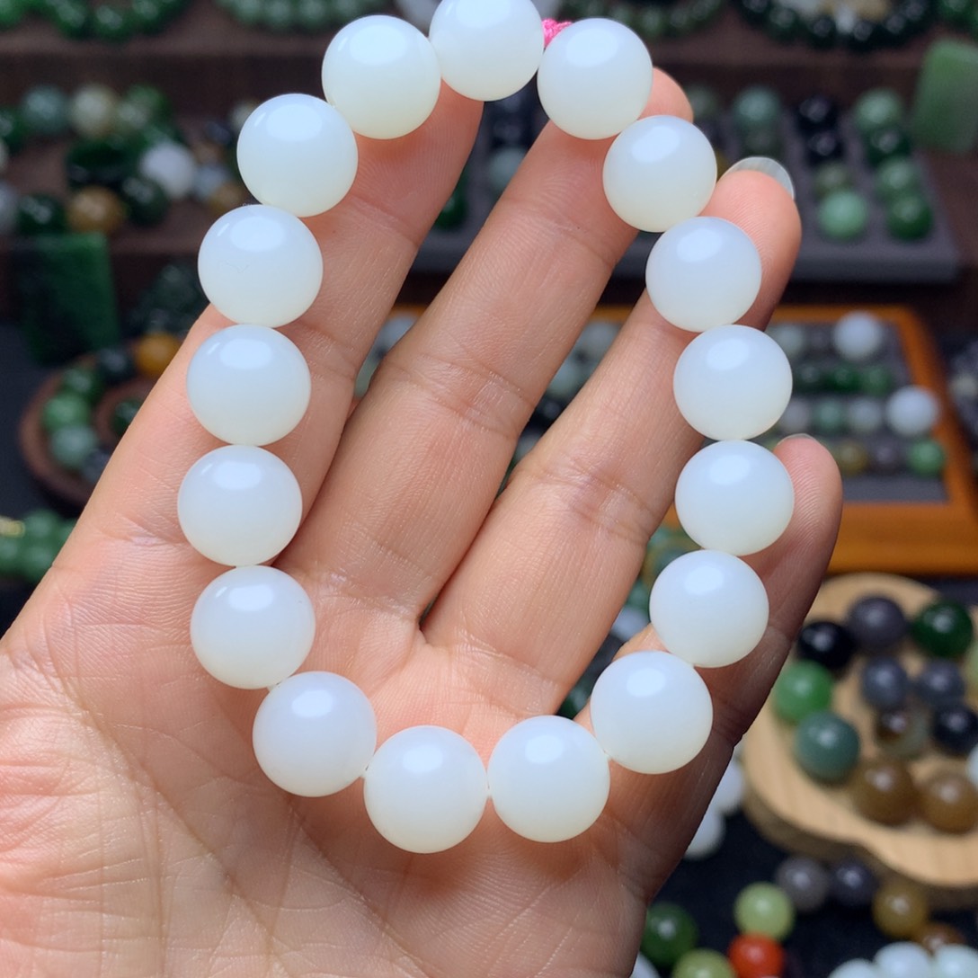 和田玉手串未镶嵌黑山