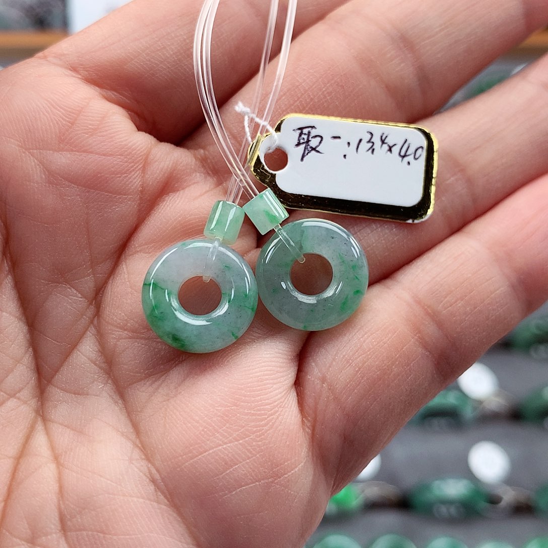 翡翠耳饰未镶嵌甜甜圈
