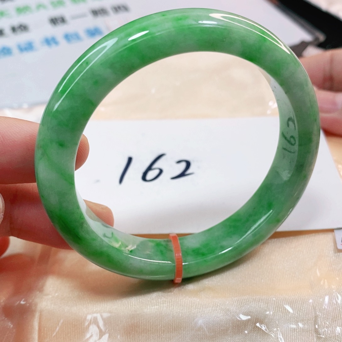 翡翠手镯未镶嵌55.7圈口