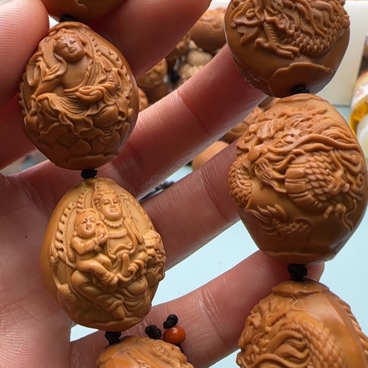 橄榄核手串雕刻工艺