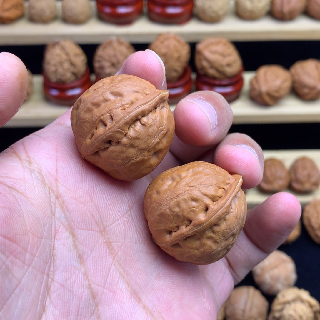 吊坠文玩核桃龙胆