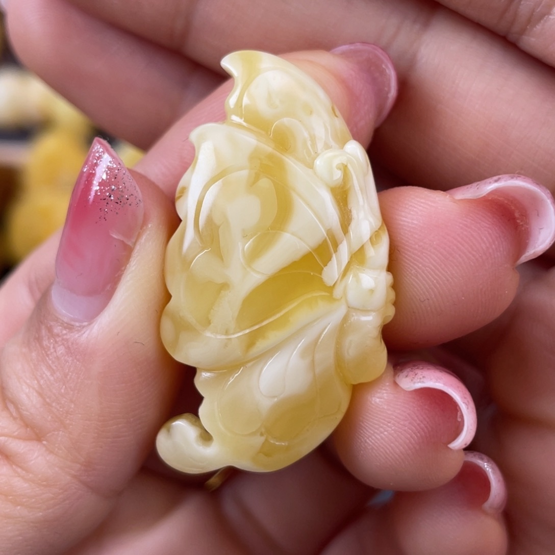 琥珀裸石未镶嵌蜜蜡