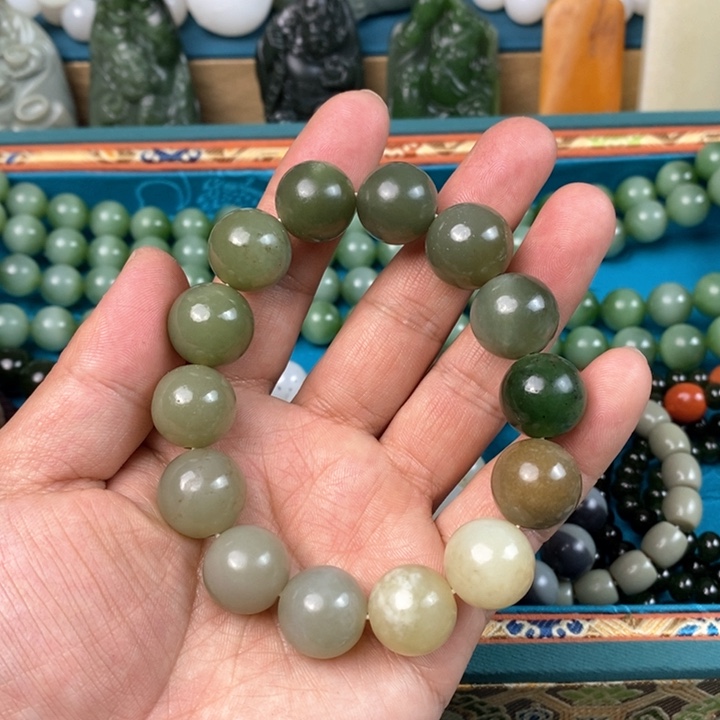 和田玉手链未镶嵌卡，16