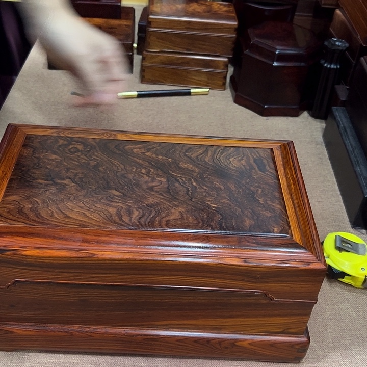 大****贡木微凹黄檀宫廷器机关盒