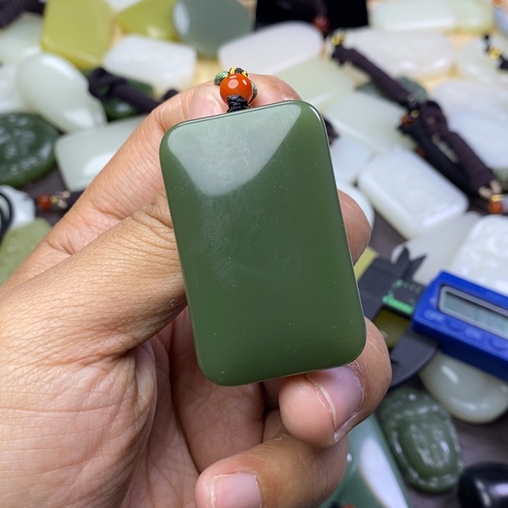 山***名和田玉未镶嵌颈饰