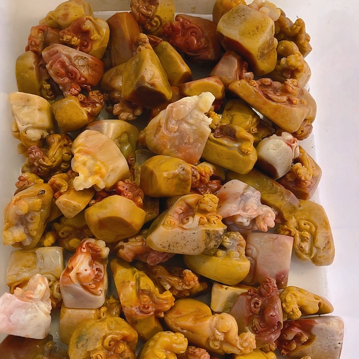 老挝石10个带皮田黄随形章