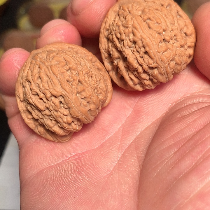 文玩核桃吊坠36红玛瑙