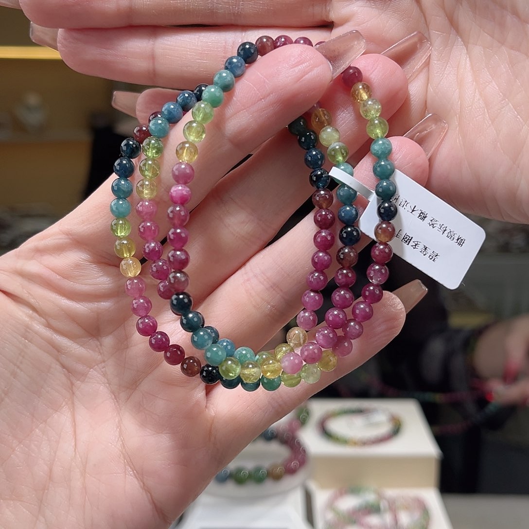 碧玺多样性发一件未镶嵌