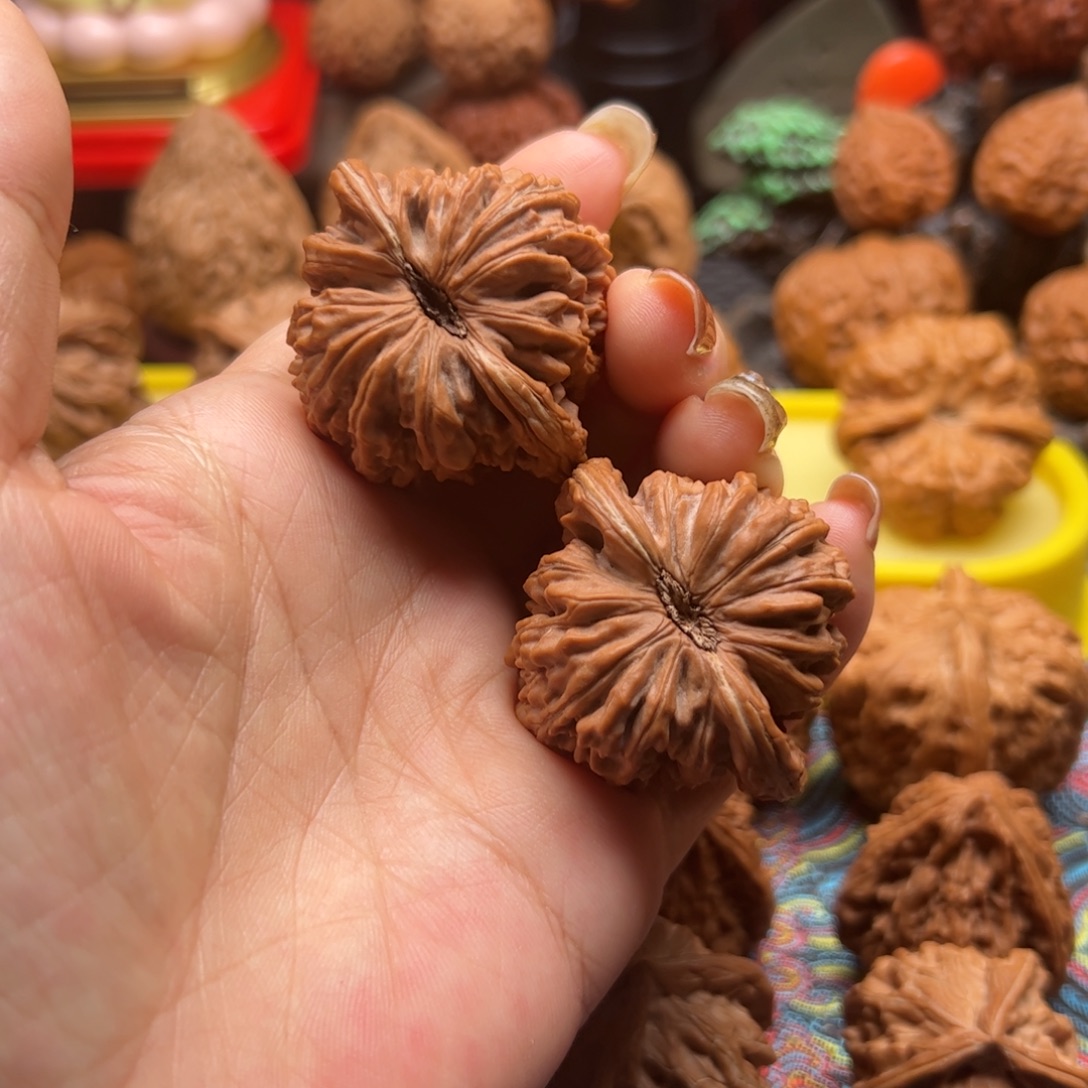 文玩核桃吊坠全品山地 三角 四座楼40