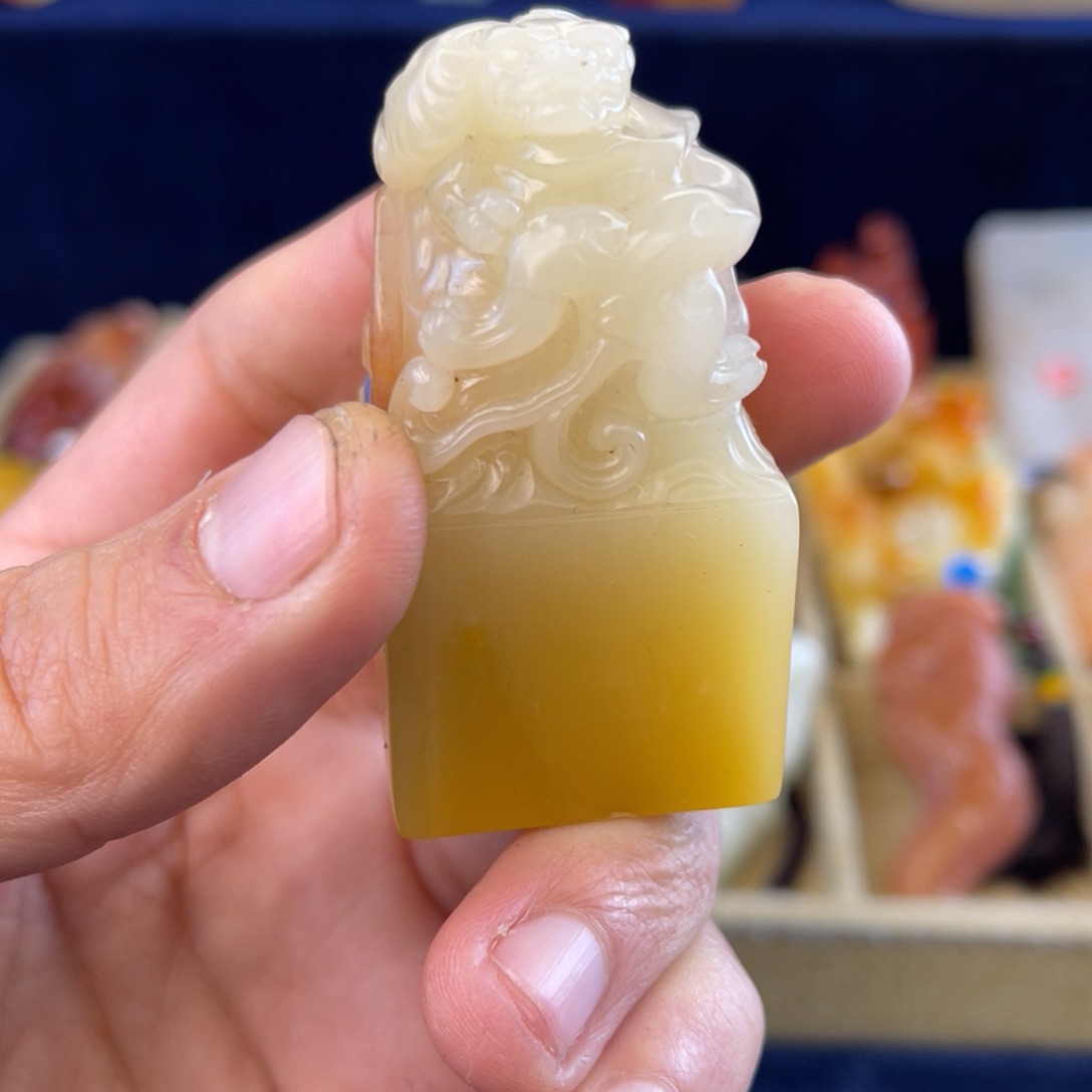 老挝石结晶老挝石