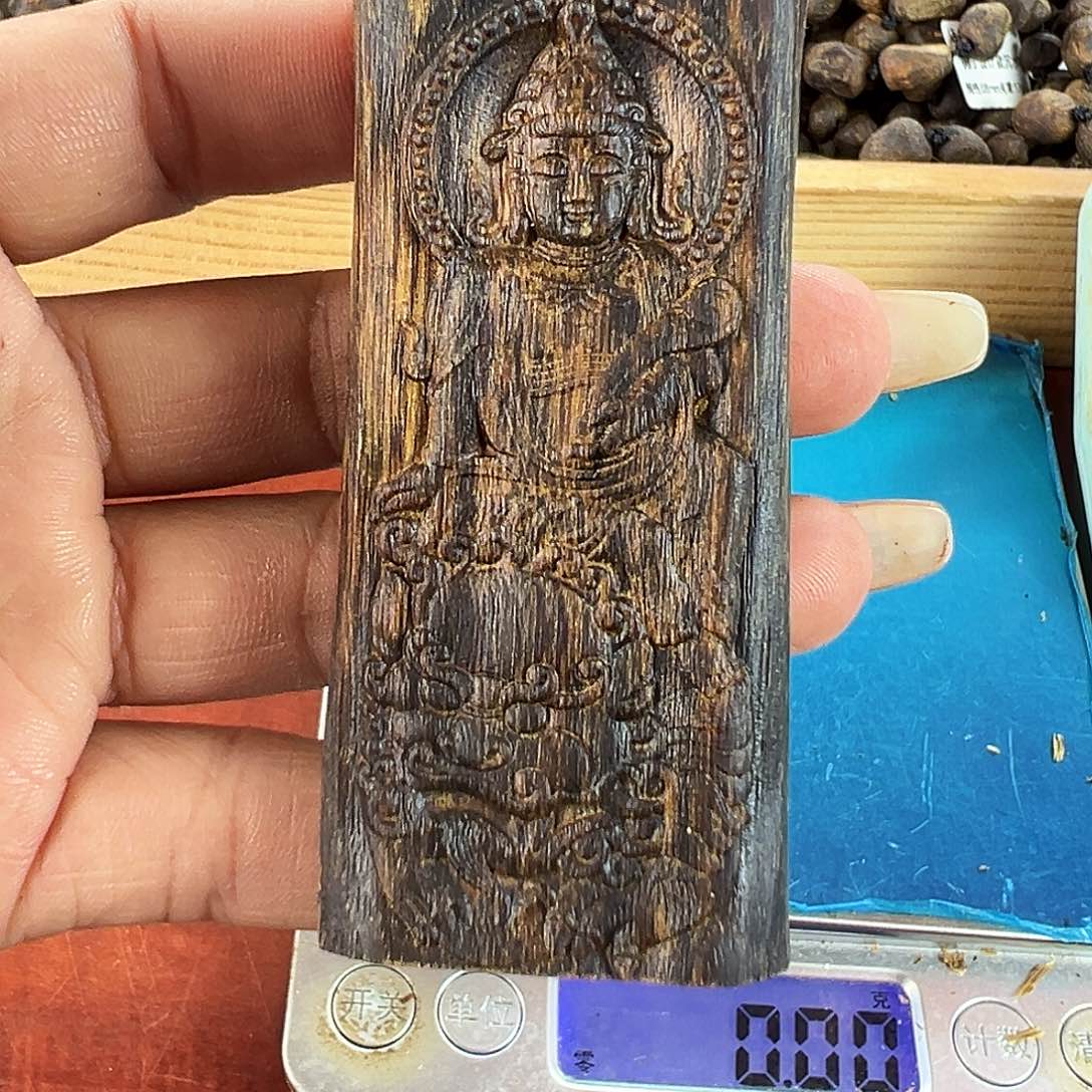 小***人沉香碎屑沉香文殊菩萨雕刻牌21.8g