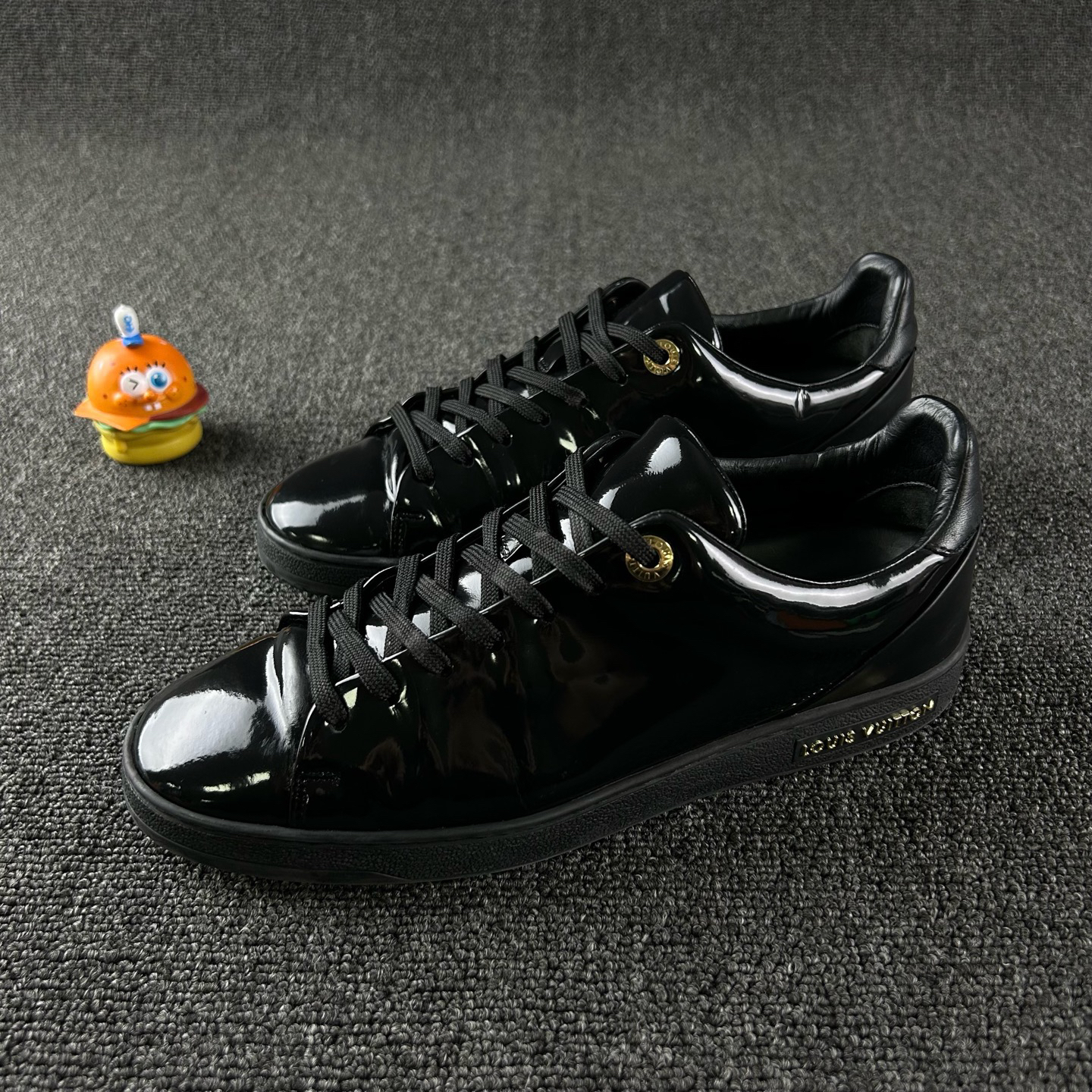 95新 LouisVuitton/路易威登 黑色漆皮板鞋37.5码 HB5170 