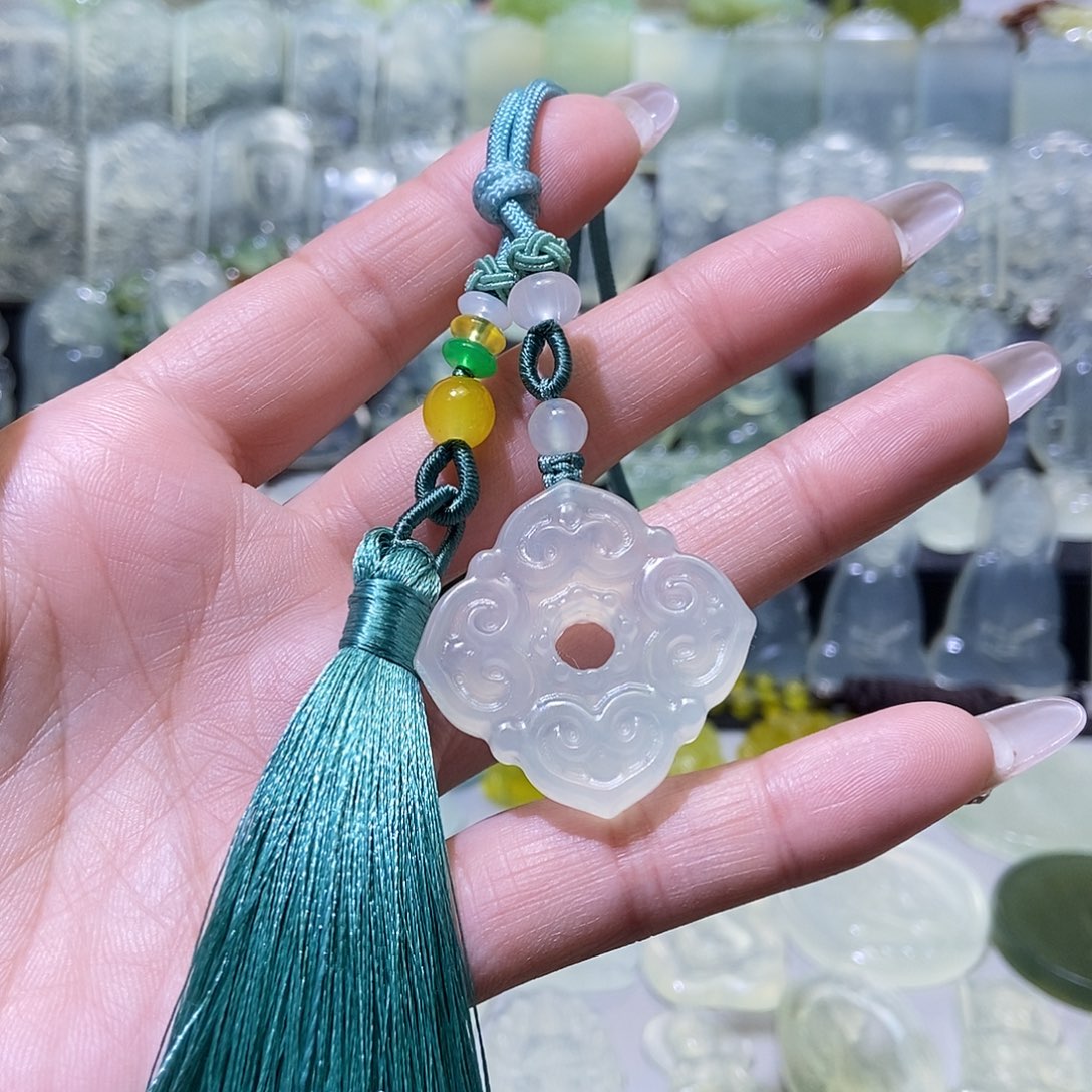 岫玉吊坠未镶嵌吊坠