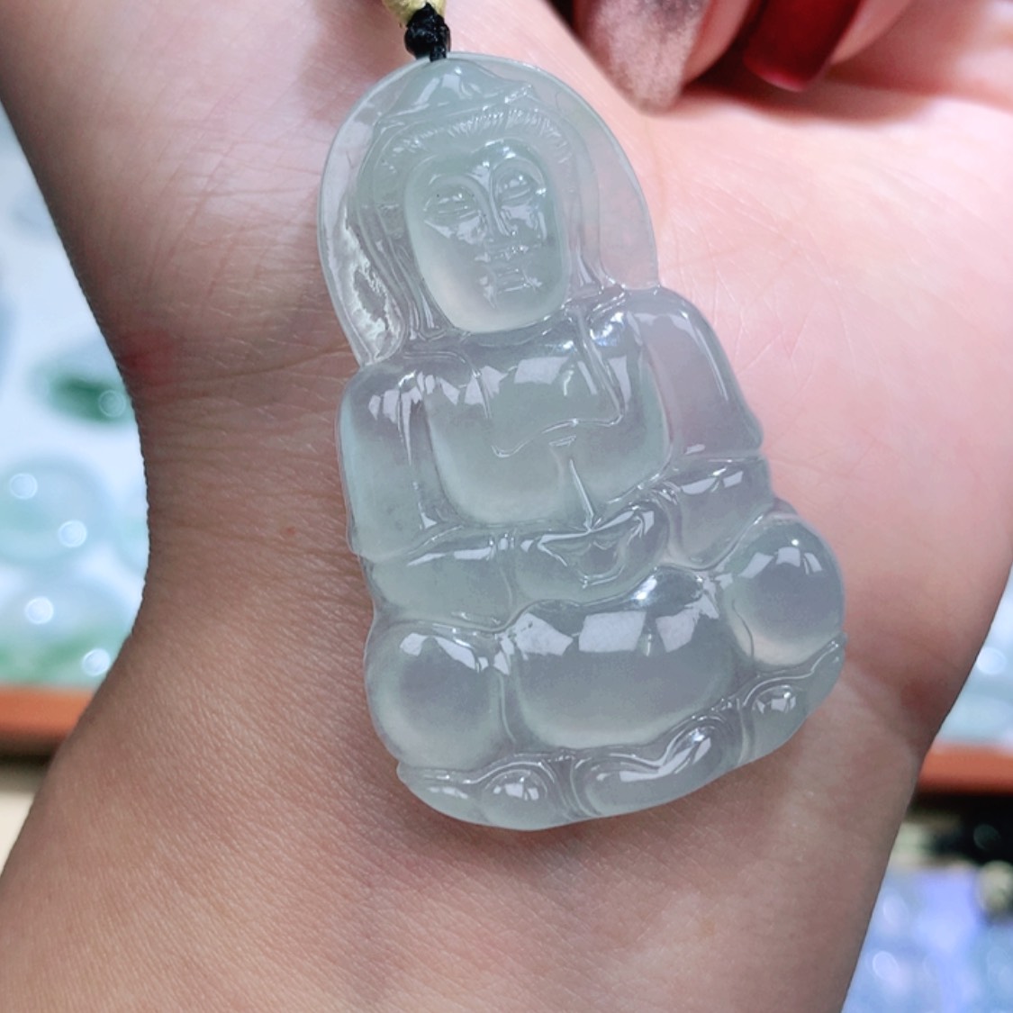 【闪购商品】翡翠颈饰未镶嵌观音