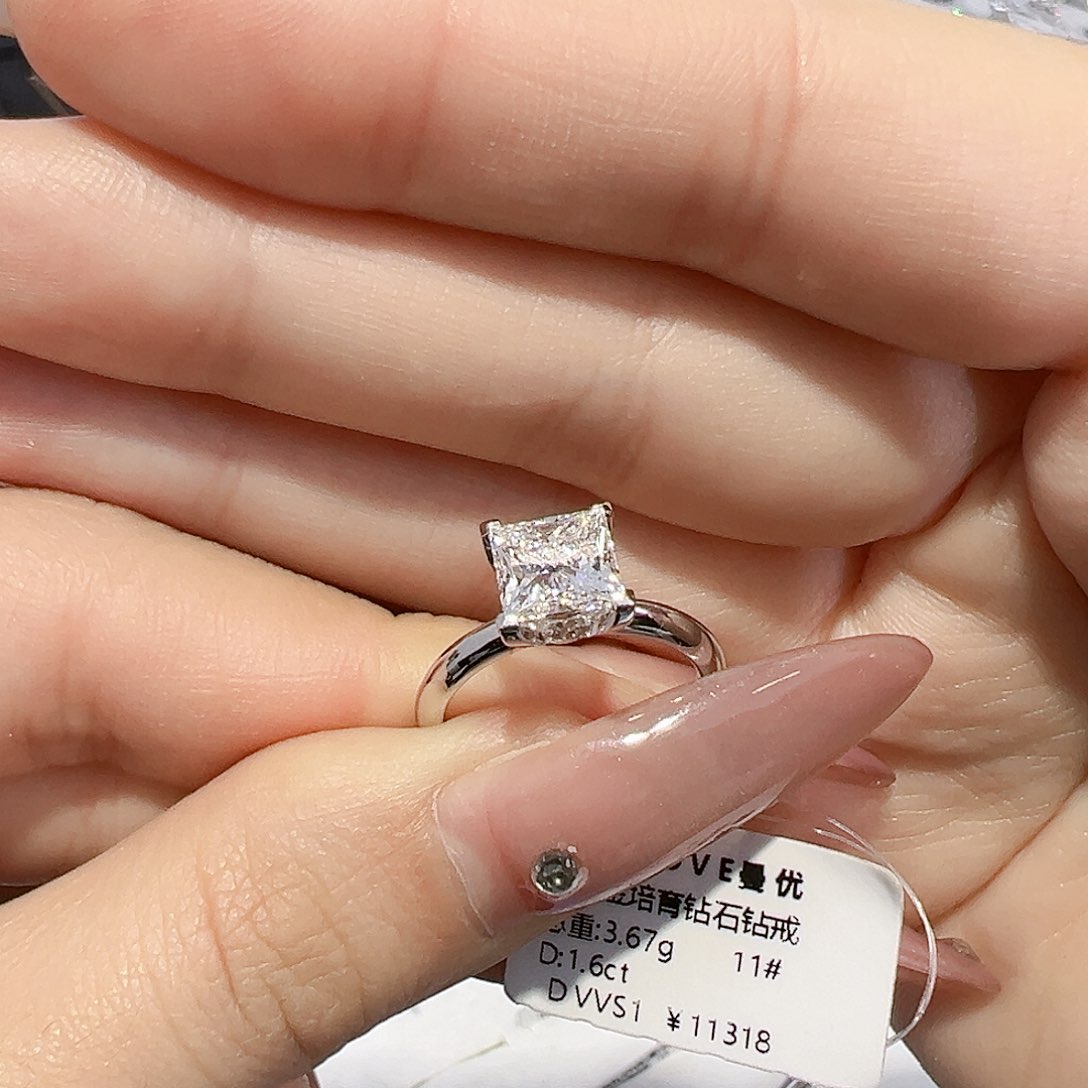 实验室培育钻石18K金镶嵌1.6ct 11圈