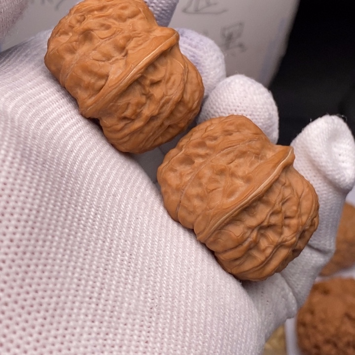 文玩核桃把件门头沟元宝肚子36