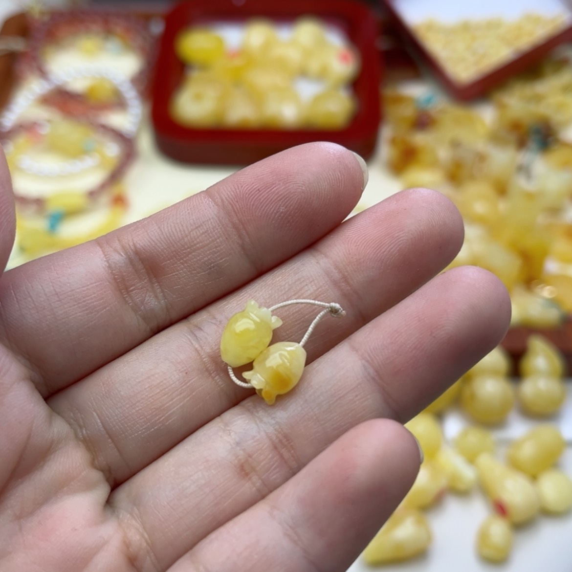 【闪购商品】蜜蜡裸石未镶嵌配饰