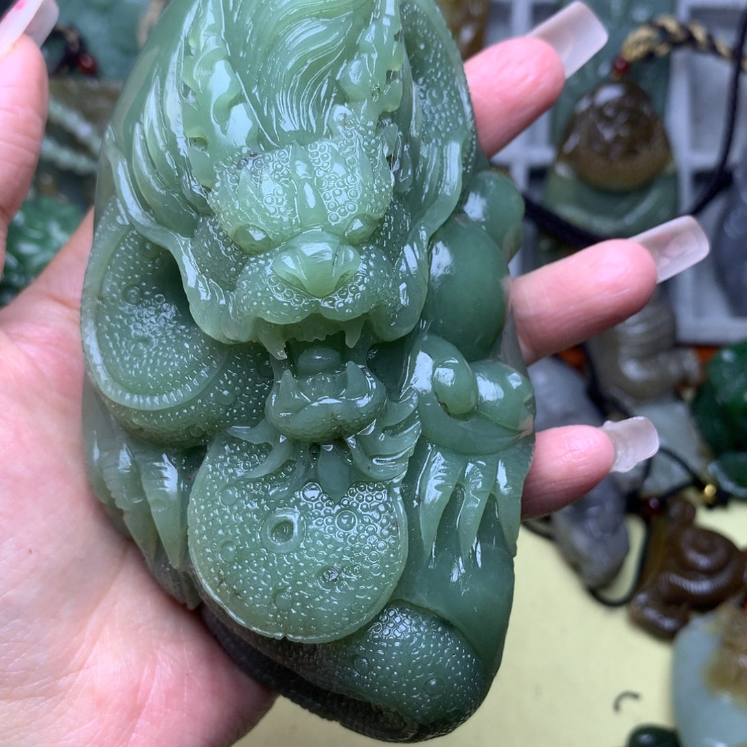 哎***呀和田玉未镶嵌颈饰
