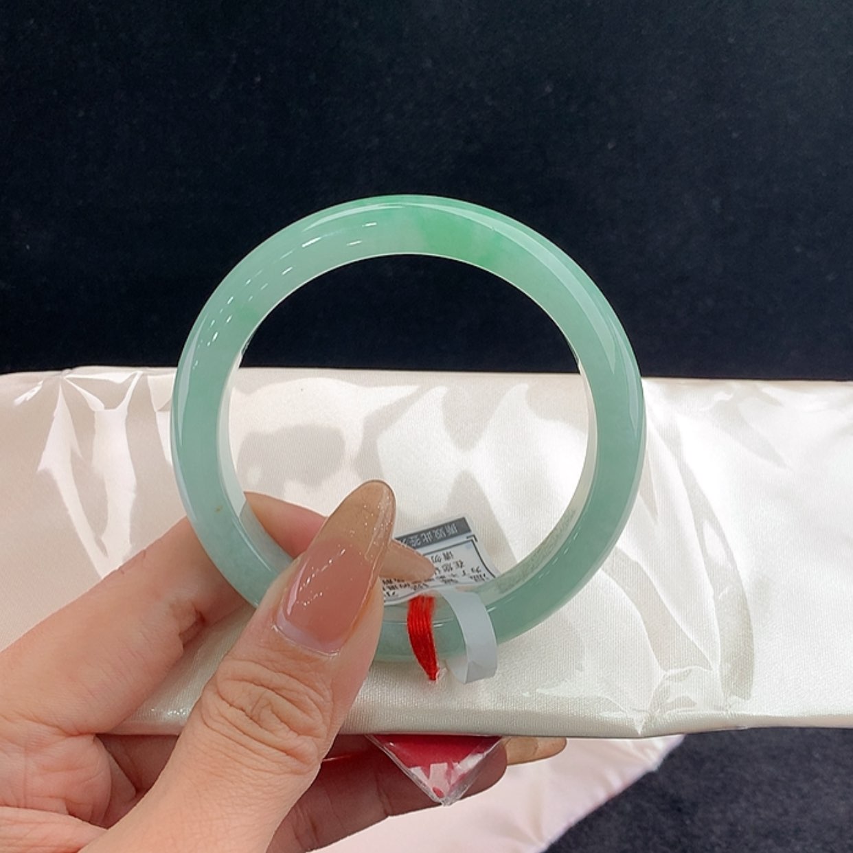 【闪购商品】未镶嵌手镯翡翠正58