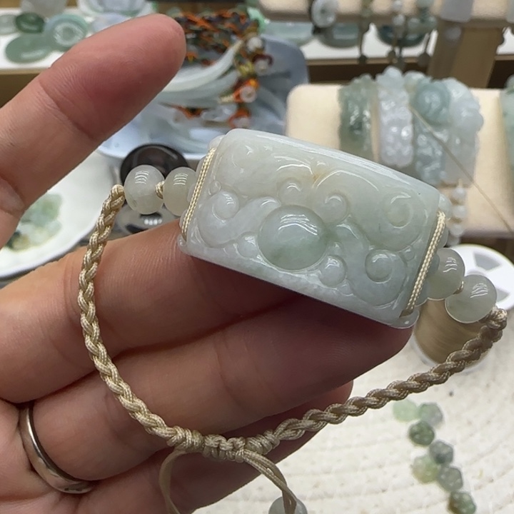 未镶嵌手链翡翠手牌