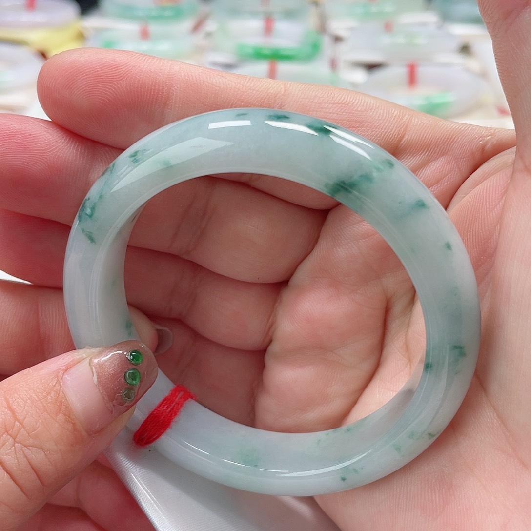 翡翠未镶嵌手镯缅甸翡翠手镯56圈