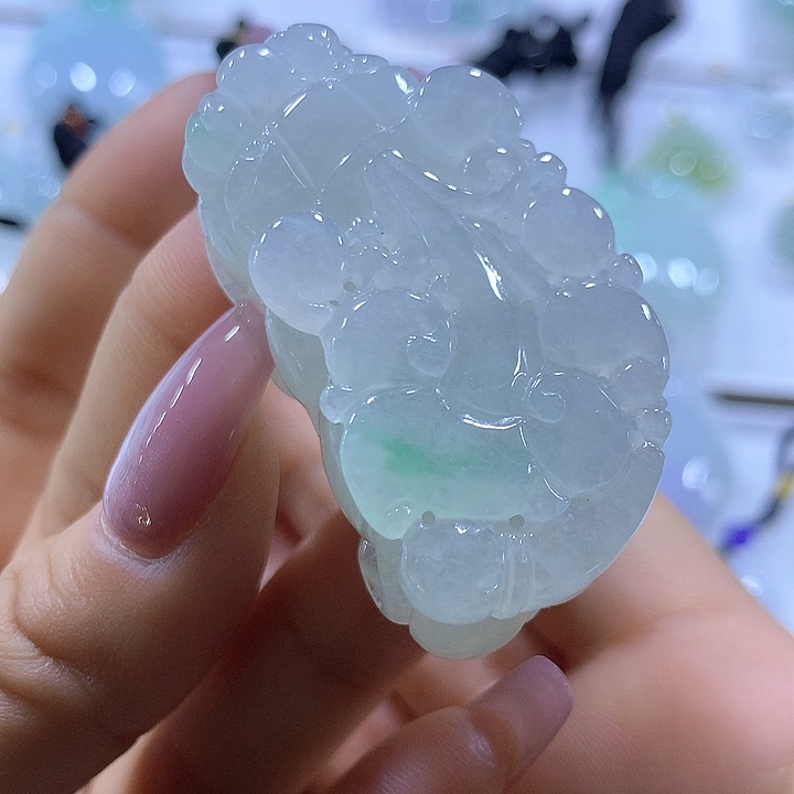 翡翠颈饰未镶嵌天然翡翠A货吊坠