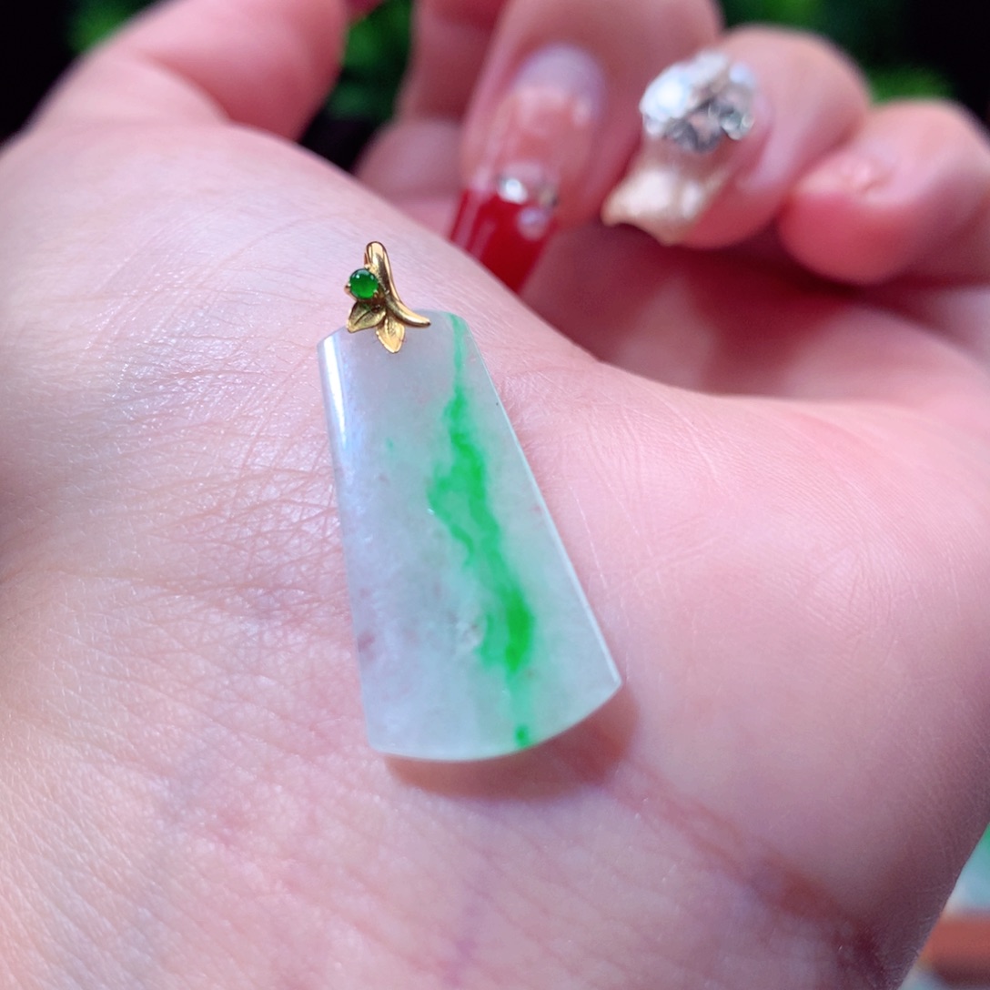 翡翠吊坠(不含链)18K金镶嵌