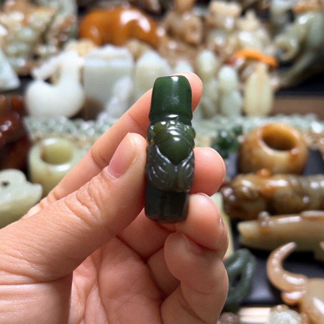 和田玉（糖玉）颈饰未镶嵌