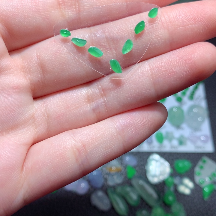 翡翠颈饰未镶嵌翡翠