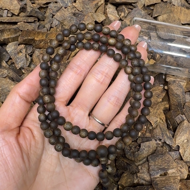 沉香手串财****丶紫棋沉水一条