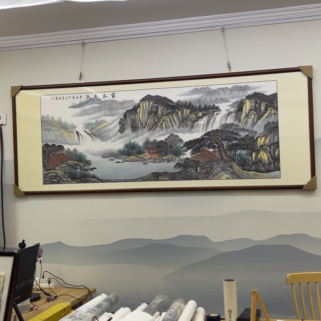 国画六尺富水长流山水画画框作品