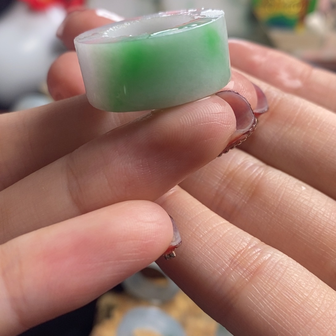 定制翡翠未镶嵌戒指