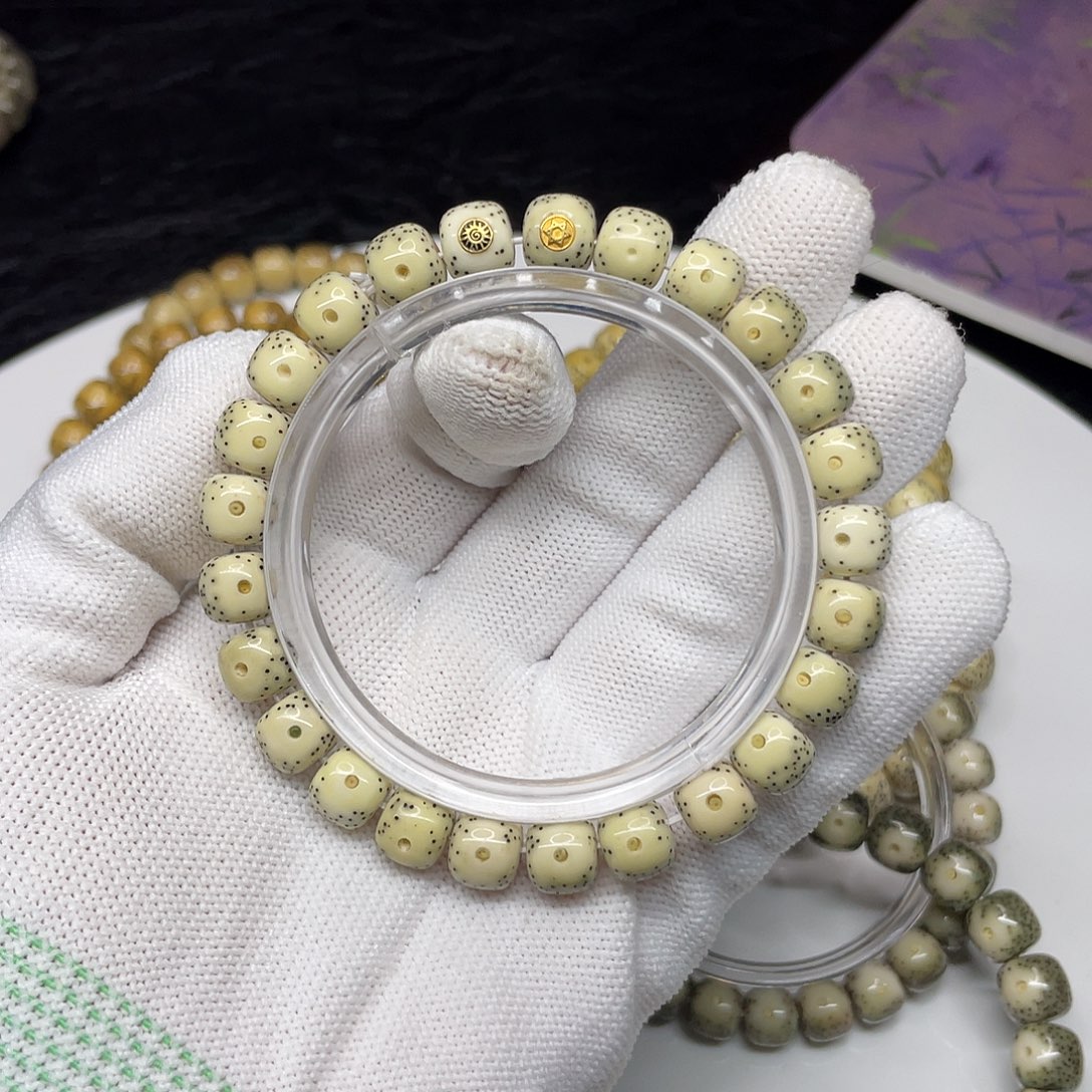 吊坠星月菩提59。9/8骨瓷白黄金瞳双金标