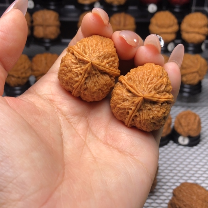 橄榄核吊坠7小密石三棱