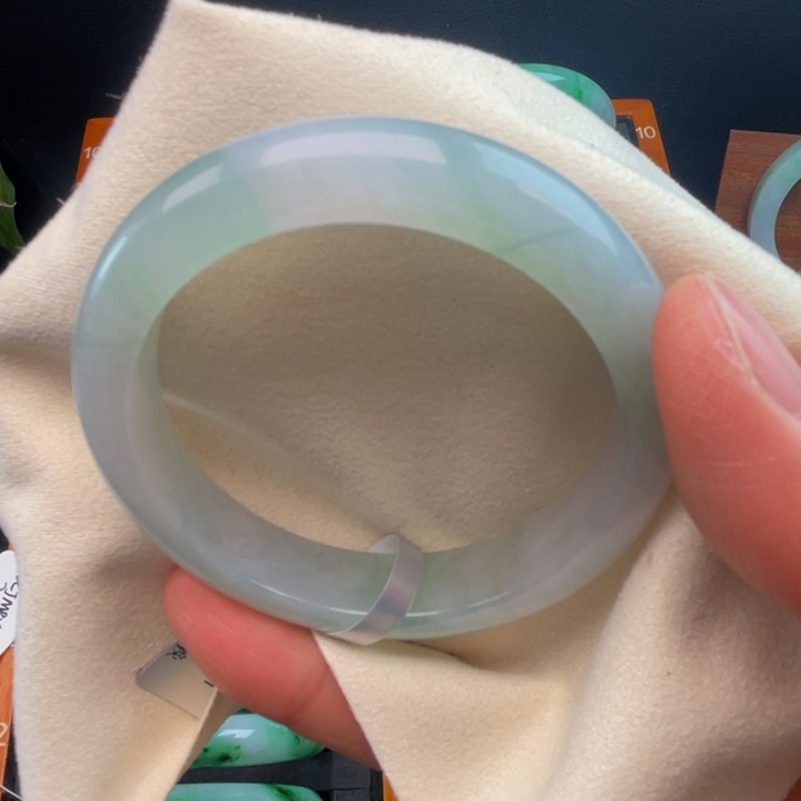 翡翠未镶嵌手镯缅甸翡翠