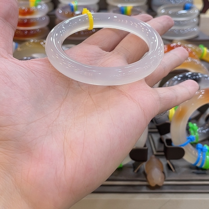 玛瑙/玉髓未镶嵌手镯