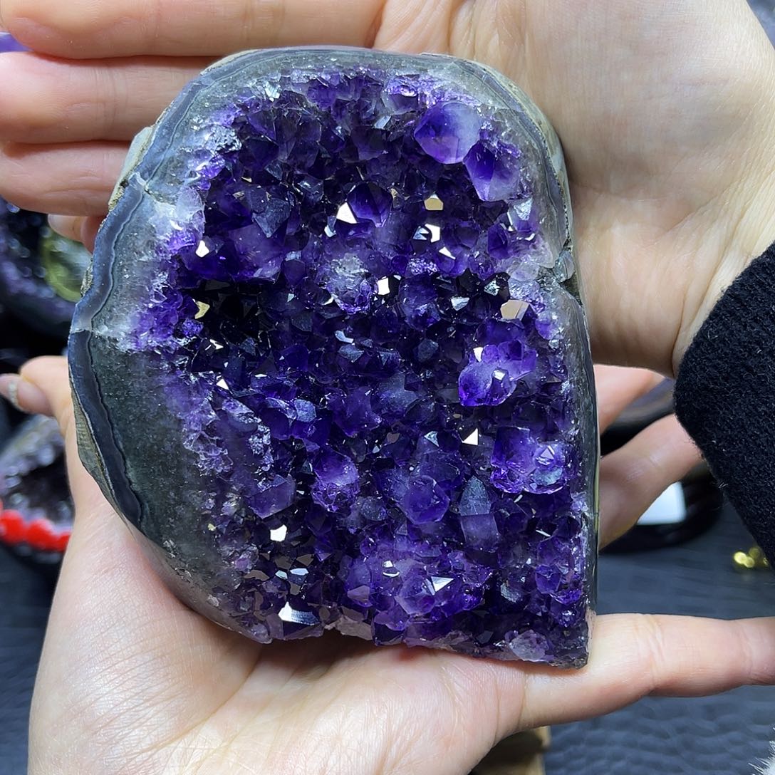 紫晶大型摆件（非配饰）未镶嵌