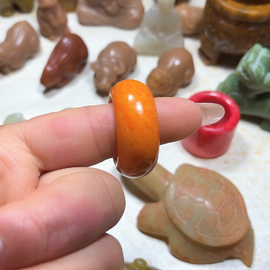 白玉菩提吊坠白玉菩提吊坠
