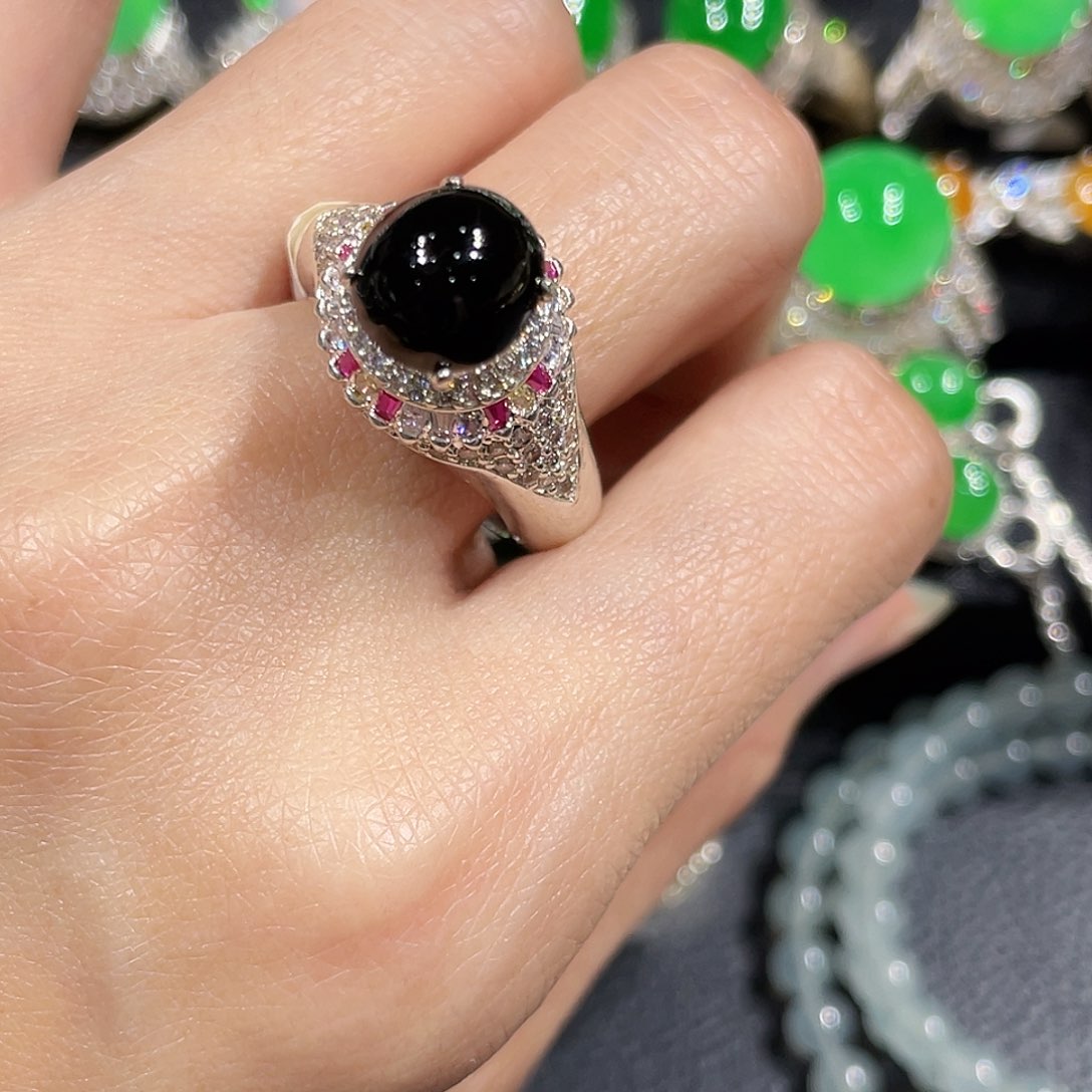 未镶嵌戒指翡翠戒指