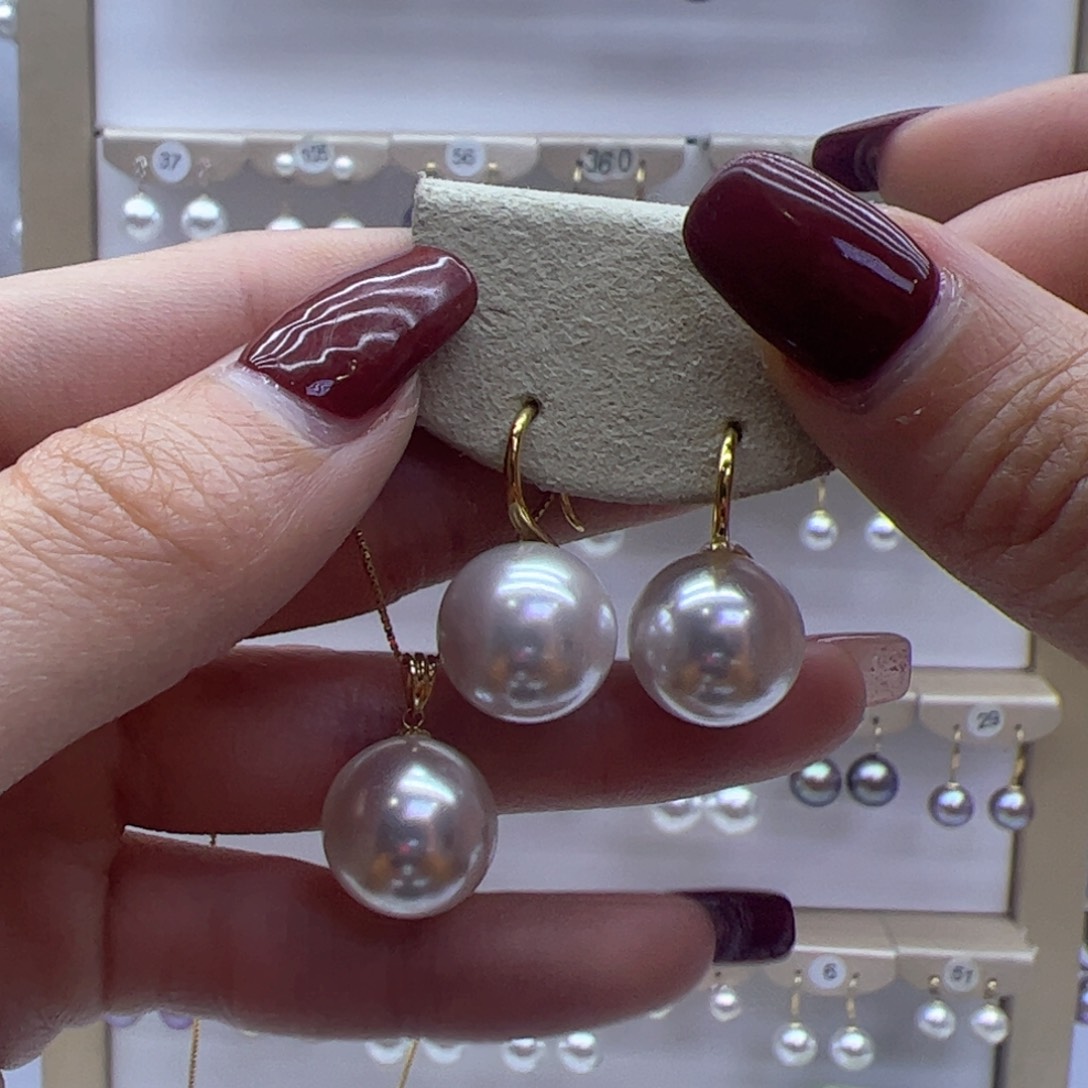 淡水珍珠吊坠(赠链)18K金镶嵌