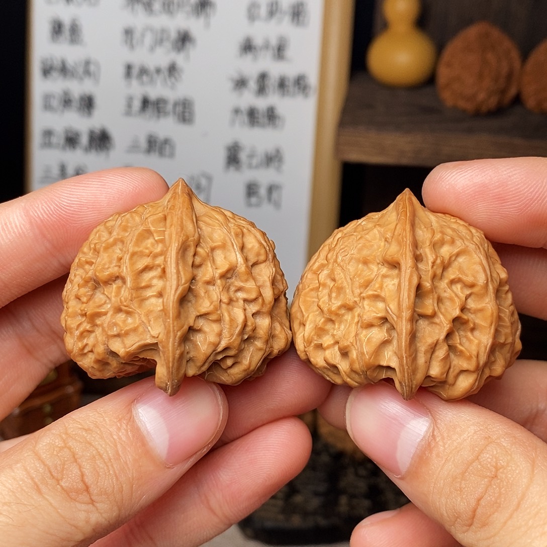 文玩核桃吊坠龙门马蹄