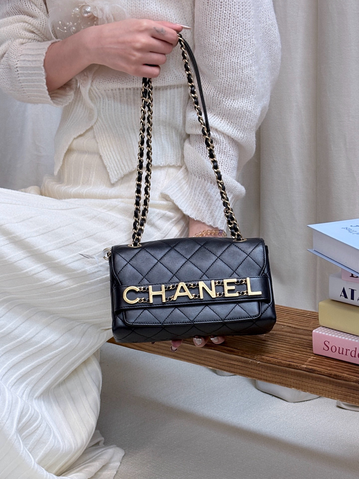 95新 Chanel/香奈儿 chanel 黑金限定翻盖斜挎包 (K)