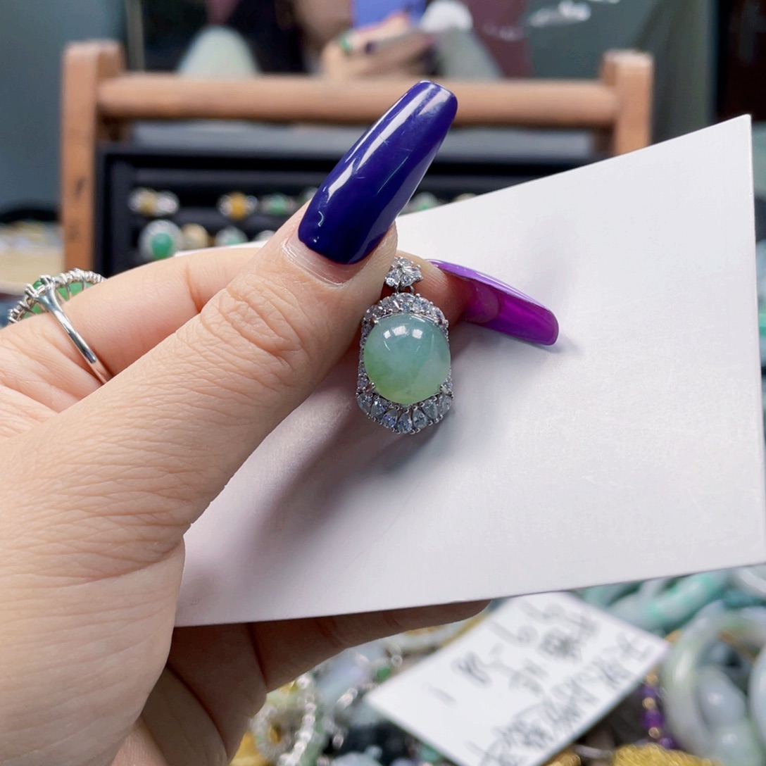 翡翠未镶嵌颈饰天然翡翠Ａ货