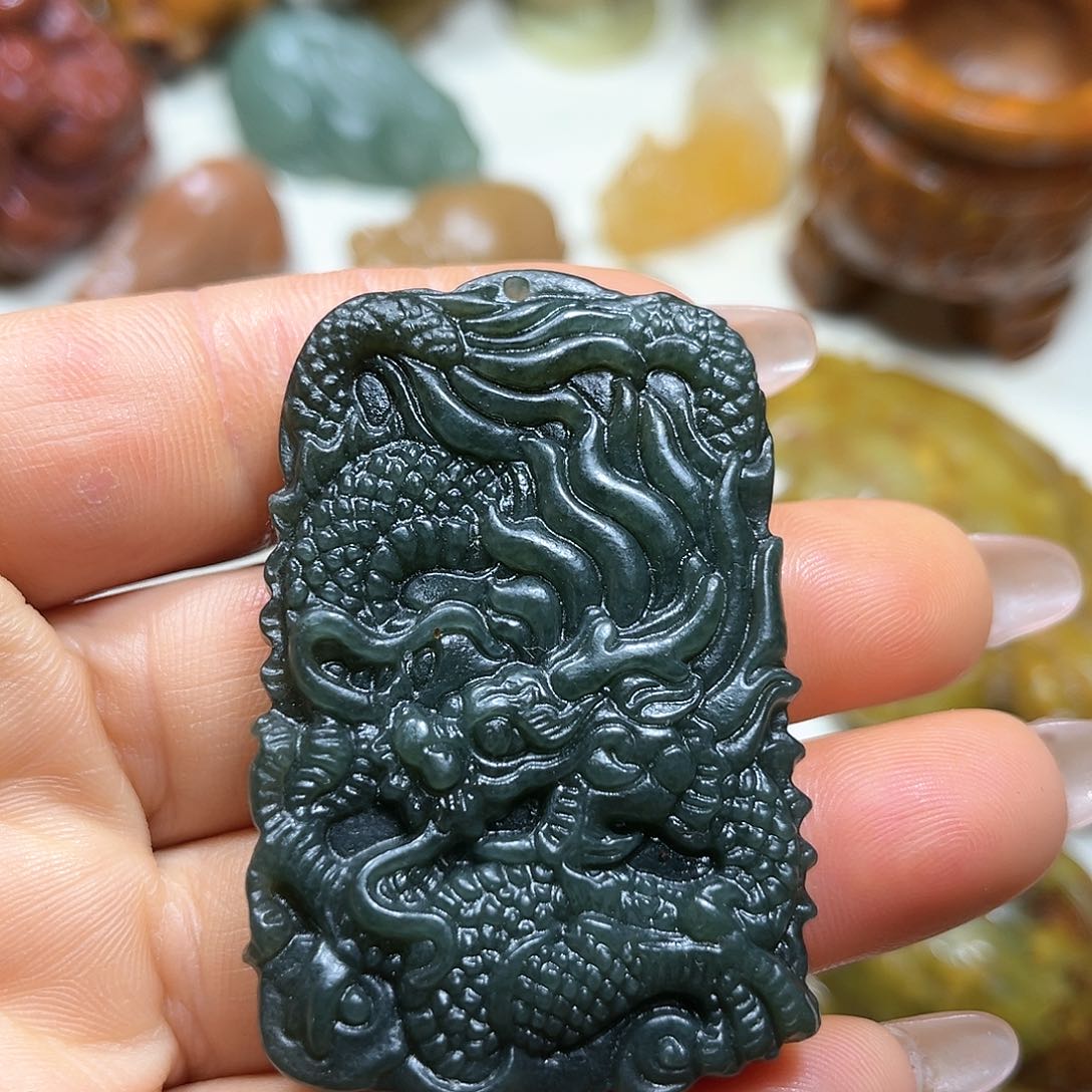 白玉菩提吊坠白玉菩提吊坠