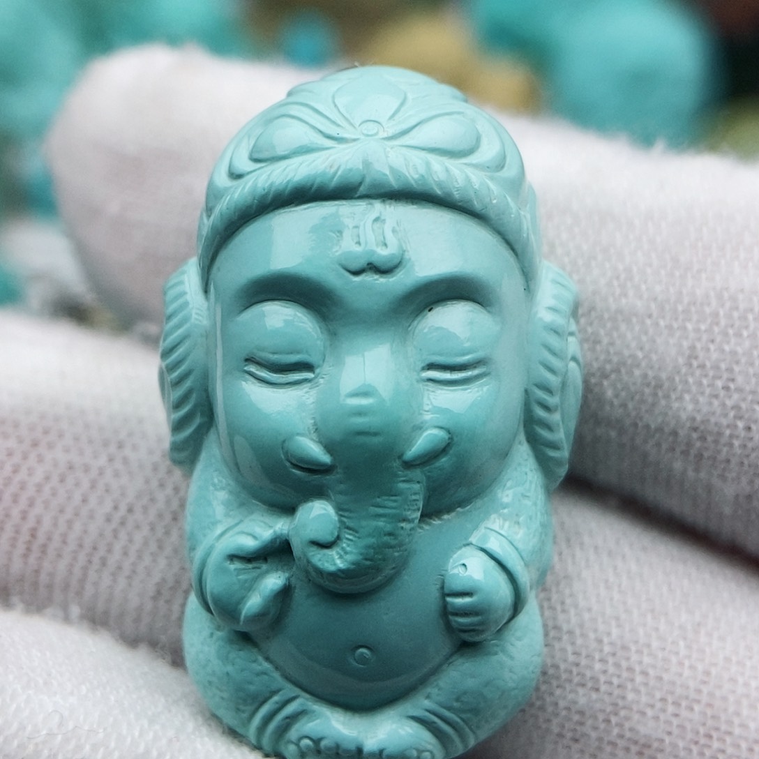 绿松石颈饰未镶嵌