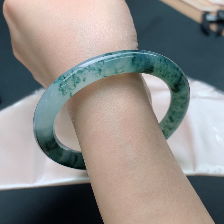 未镶嵌手镯翡翠翡翠